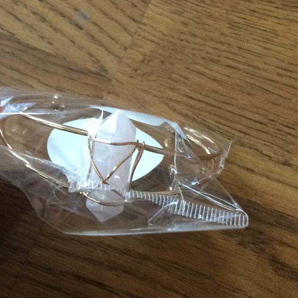 🌟5🌟 RATED! Elegant Rose Quartz Bangle - Picture 6 of 8